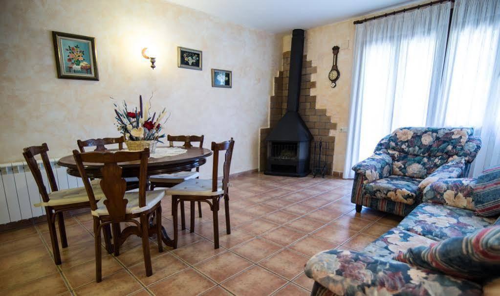 Apartamentos Casa Lola Rodeados De Montanas Y Rios Бесейте Екстериор снимка
