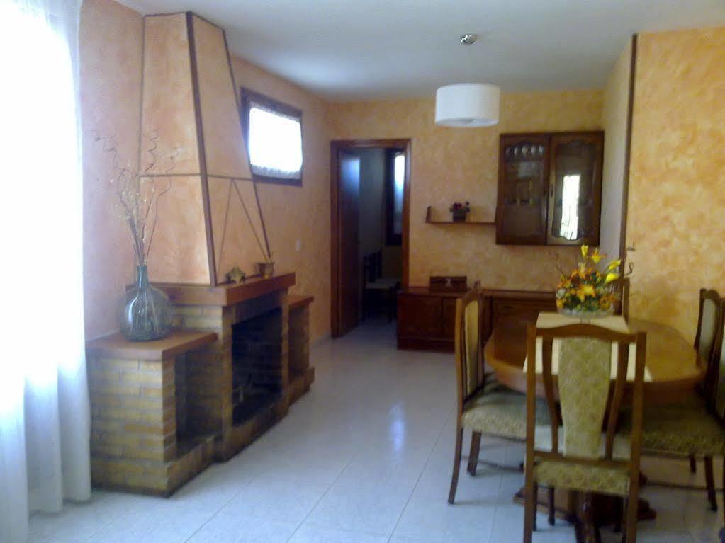 Apartamentos Casa Lola Rodeados De Montanas Y Rios Бесейте Екстериор снимка