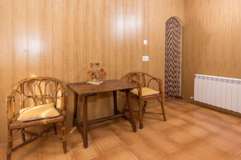 Apartamentos Casa Lola Rodeados De Montanas Y Rios Бесейте Екстериор снимка